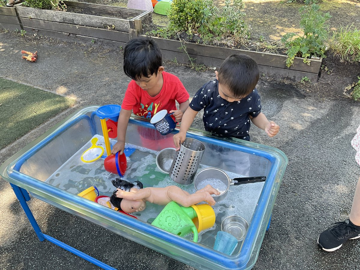 Miss Astley tweet media