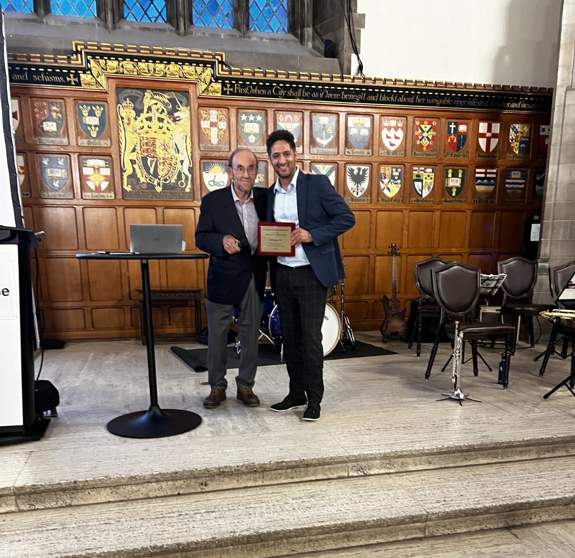SchroederInst's tweet image. Congratulations to Dr. Mohit Kapoor, Co-Director of @SchroederInst, for receiving the Robin Poole Investigator Award yesterday at the Canadian Connective Tissue Annual Conference! @CCT_Society #CCTC2023 
Photo credits: Frank Beier @BeierLab