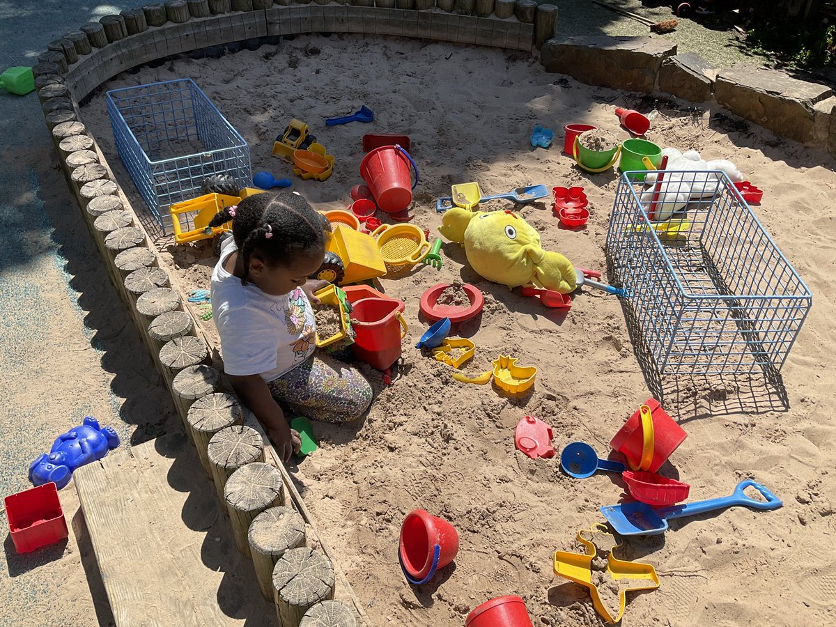 Miss Astley tweet media