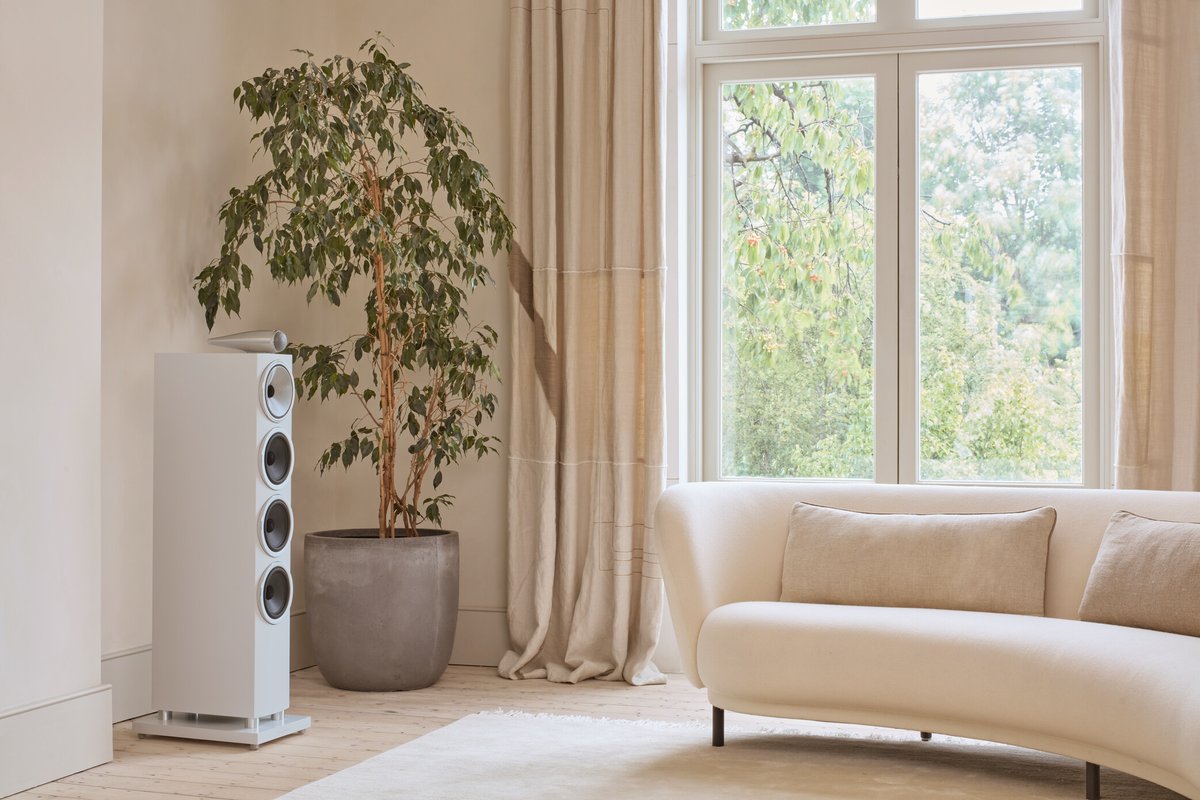 BowersWilkins's tweet photo. Defined by elegance, driven by performance.
The 702 S3 is a state-of-the-art floorstanding speaker that defines new standards for performance in its class.
#bowerswilkins #loudspeakers #StudioSoundComesHome https://t.co/bjtnpibZiA