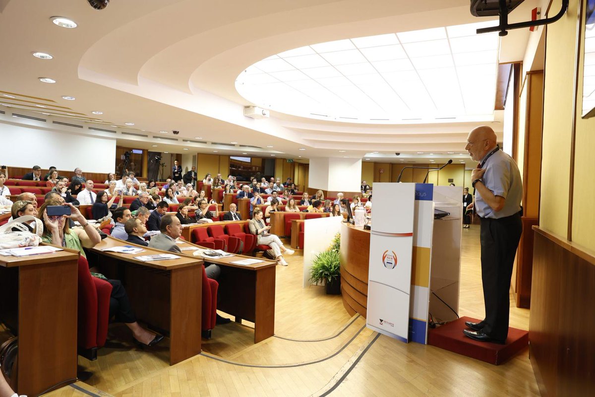 RomaPainDays's tweet photo. "Multimodal Approaches to Pain" Symposium this morning in Auditorium Loyola.
Chair: Giustino Varrassi. Speakers: Antonio Montero, Magdi Hanna and Magdalena Kocot-Kepska
#RPD23 #pain #painmanagement
@giuvarr @matamala6 https://t.co/KHLr3SJt1s