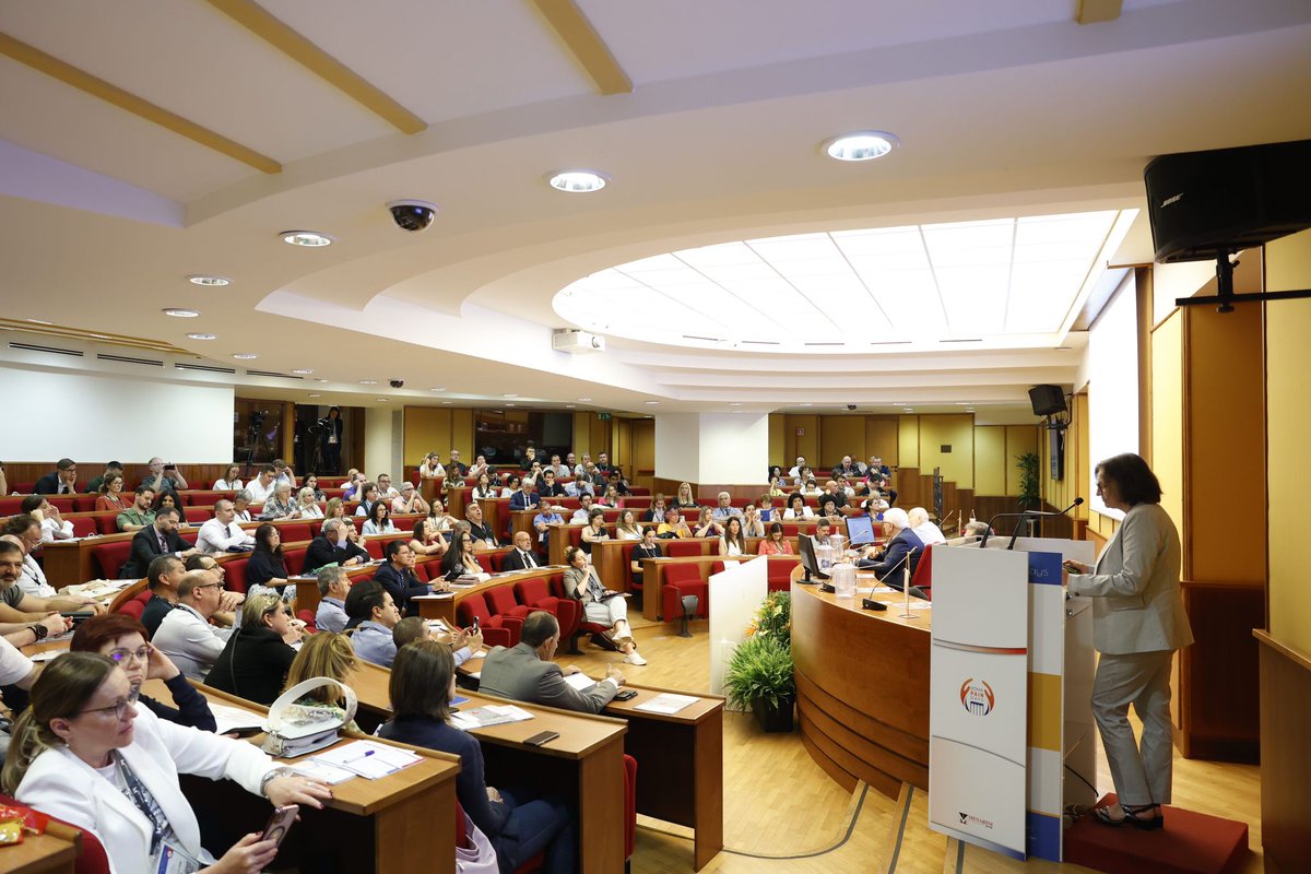 "Multimodal Approaches to Pain" Symposium this morning in Auditorium Loyola.
Chair: Giustino Varrassi. Speakers: Antonio Montero, Magdi Hanna and Magdalena Kocot-Kepska
#RPD23 #pain #painmanagement
<a href="/giuvarr/">giuvarr</a> <a href="/matamala6/">Antonio Montero</a>