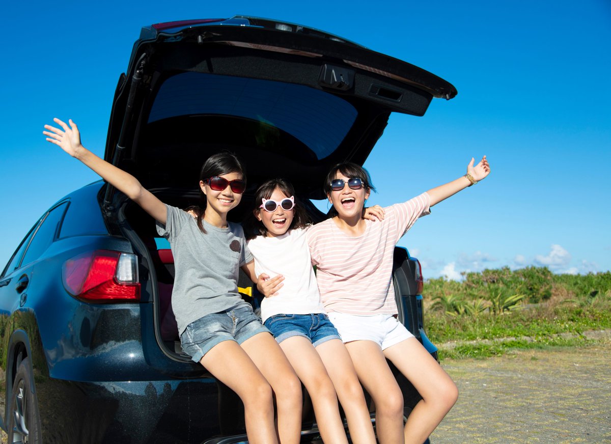 It’s Take a Road Trip Day! Don’t let lice ruin your plans. Pack WelComb so your family’s hair is lice-free and ready to travel. Get WelComb at Dollar General or your local pharmacy. ow.ly/ryJL50OsyvX #roadtrip #takearoadtrip #takearoadtripday #packinglist #dollargeneral