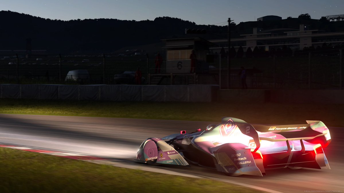 TGP_GT3's tweet photo. 【レース速報】第15戦はNo.4 ytsskがぶっちぎり優勝!
続く第16戦はNo.2 みくしーが壮絶なバトルを制してシリーズ初優勝を飾った。
#TGP_F #GT7 https://t.co/lNkTrYJBf9