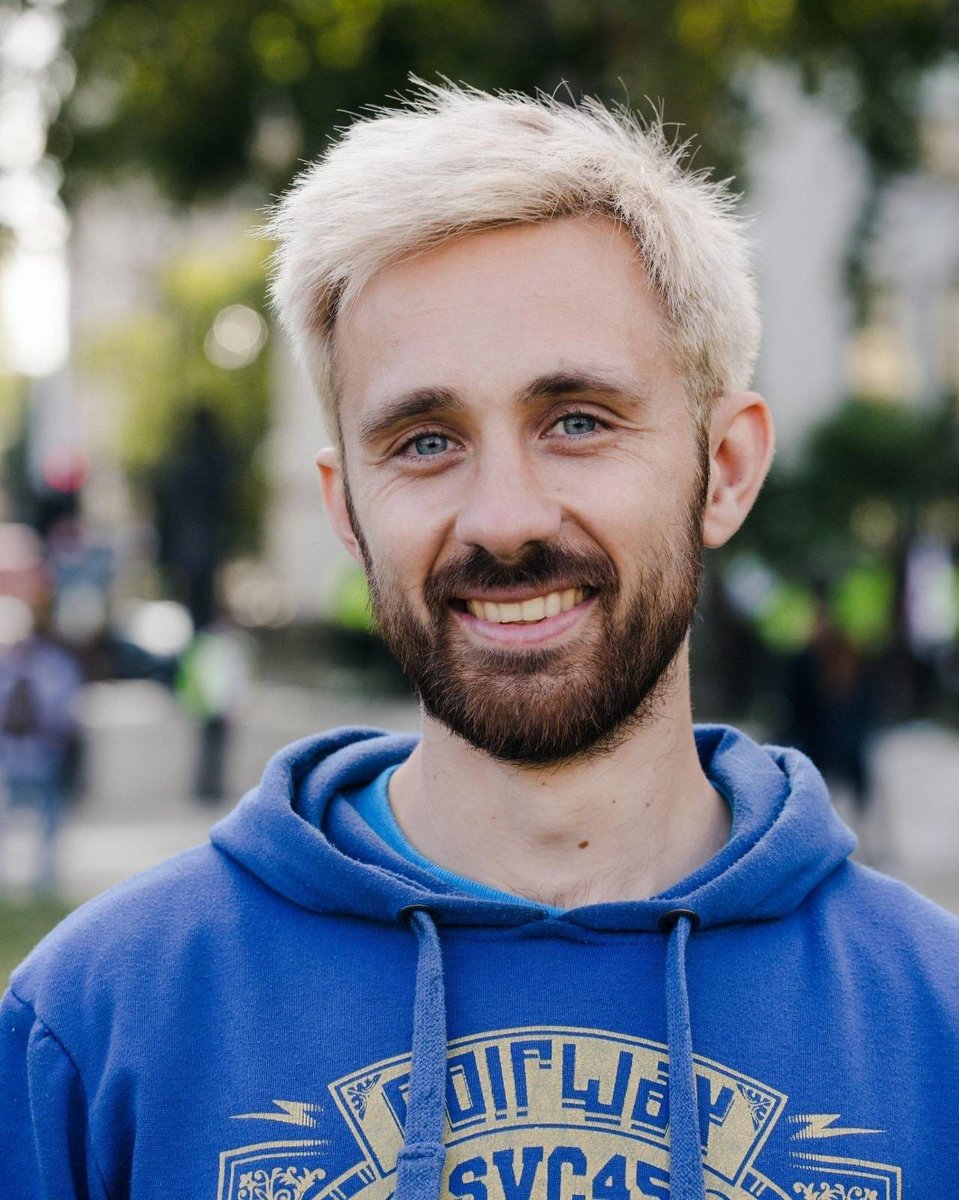 AnimalRising's tweet image. ⚠️ UPDATE: Ben was denied bail and will remain in prison until 6th July. ⚠️ 

Ben took action at the Epsom Derby to call for an end to horse racing and to highlight our broken relationship with animals and nature. He was arrested and remanded to prison without a trial.