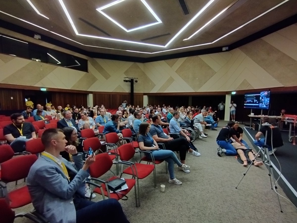 badea_marc's tweet photo. Full house at the #SimUniversity Grand Final. Student teams battling in simulation, good cases, excellent interactions, enlightening debriefings. #SESAM2023 https://t.co/iYM0VPLn77