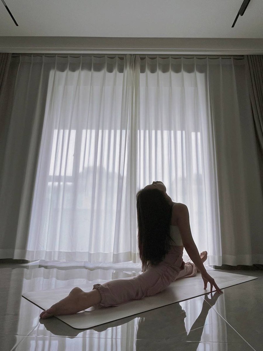 Daisy0944's tweet photo. Yoga helps to maintain optimal resistance, which is what we call a state of health. https://t.co/Q8AmADuSen
