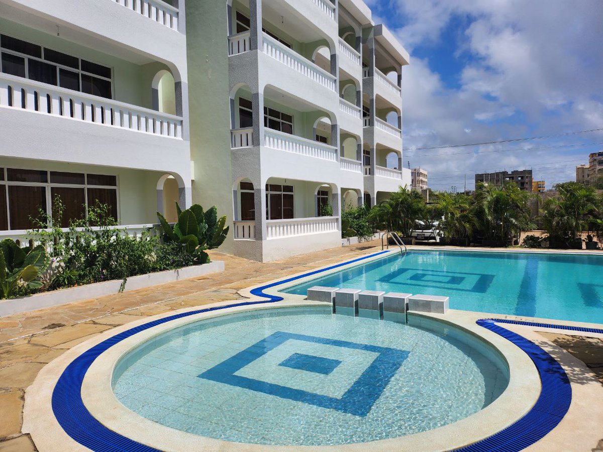 NightingaleMSA's tweet photo. *Spacious, fully-furnished One-bedroom apartments.
*Fast, reliable wi-fi
*Smart Tv
*Swimming pool
*Bar
*Restaurant
*5-minute walk to the beach + more!

So, what are you waiting for?

Call/Whatsapp us now on 0722 722084 for rates and bookings. https://t.co/aiBwX5WwM2
