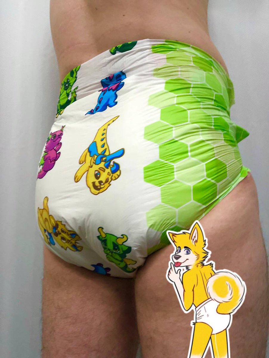 zing_zing92's tweet photo. Happy BigDiaperFriday
Still love having these taped to my butt😊
#BDF #DiaperBoy #ABDL #crinklebutt #ilovediapers https://t.co/sn2sjEWcOW