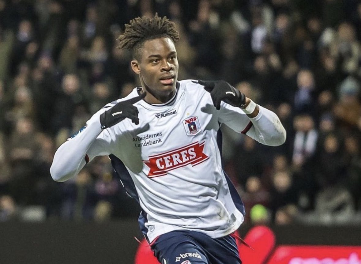 Inter are advancing in talks to sign Yann Bisseck from Aarhus. German CB born in 2000, one of the most concrete names in the list. 🔵🇩🇪 #transfers

Player’s keen on the move waiting for more contacts to take place in the next days.