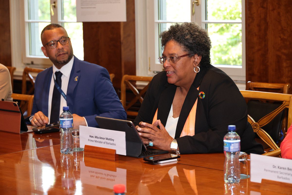 Matthewbarbados's tweet image. Excellent meeting between #Barbados Prime Minister @miaamormottley &amp;amp; @wto DG @NOIweala. From fisheries to e-commerce and from WTO reform to the Bridgetown Initiative, it was a rich discussion between these two powerhouses.