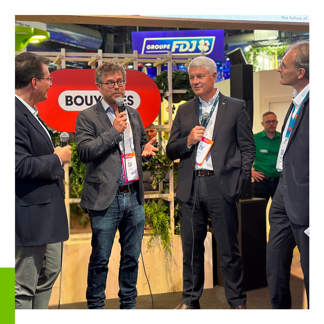 Bouygues_Immo's tweet photo. Cette année, nous sommes très heureux de remettre le Prix des Meilleures Collaborations à #EQUIUM ! 🏆 Une #startup nantaise qui propose une pompe à chaleur acoustique au système innovant qui produit de la chaleur et de la fraîcheur à partir de l'air extérieur https://t.co/bXfGknAoPl