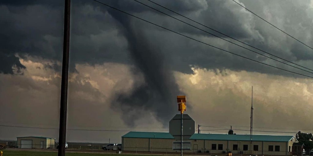 watongacheese's tweet photo. The Watonga Cheese Factory did not receive damage from yesterday's devastating tornado. Our tribe worked into the wee hours to wire in a generator and saved 22.5 tons of cheese. โค๏ธ๐๐ป
#watongacheese #perrytontexas #prayforperryton #perrytontornado2023 #watongacheesefactory https://t.co/aHRKPzpWO1