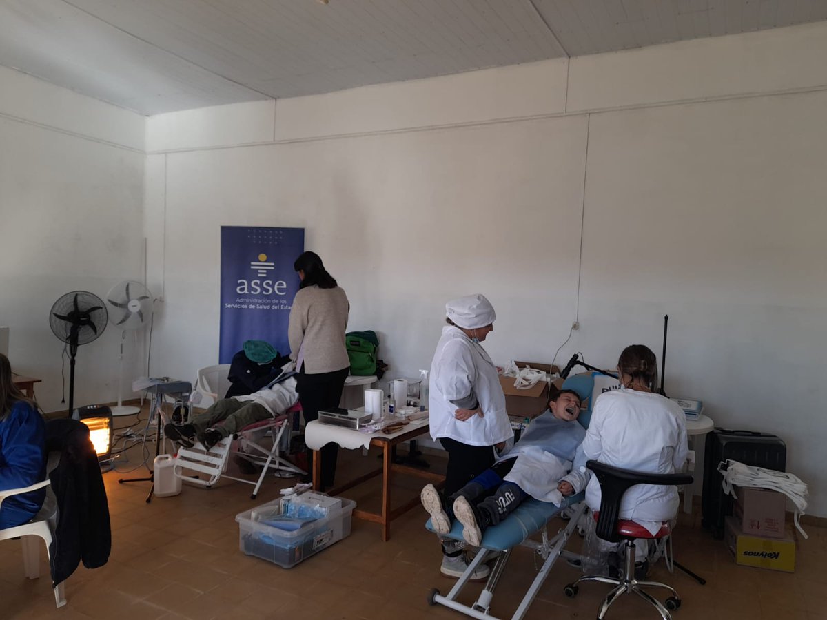 ASSEcomunica's tweet photo. #SaludBucal
Jornada de atención, prevención y promoción en #Blanquillo, departamento de #Durazno
Estuvo destinada a alumnos de las Escuelas Nº 82,
Nº 28, Nº 37, Nº 40, Nº 43, Nº46 y Nº 60
#Accesibilidad 🧵👇 https://t.co/2xnAqbnWfg