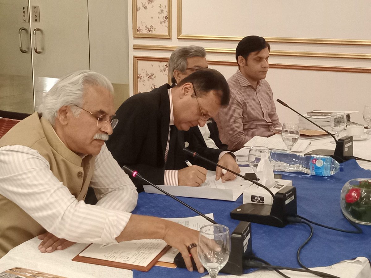 Following the Covid-19 crisis and given Pakistan’s generally poor health outcomes, HRCP has deemed it necessary to campaign for the right to health to be made a fundamental right. Here's what participants at our roundtable had to say earlier today in Islamabad.

<a href="/EUPakistan/">EUPakistan</a>