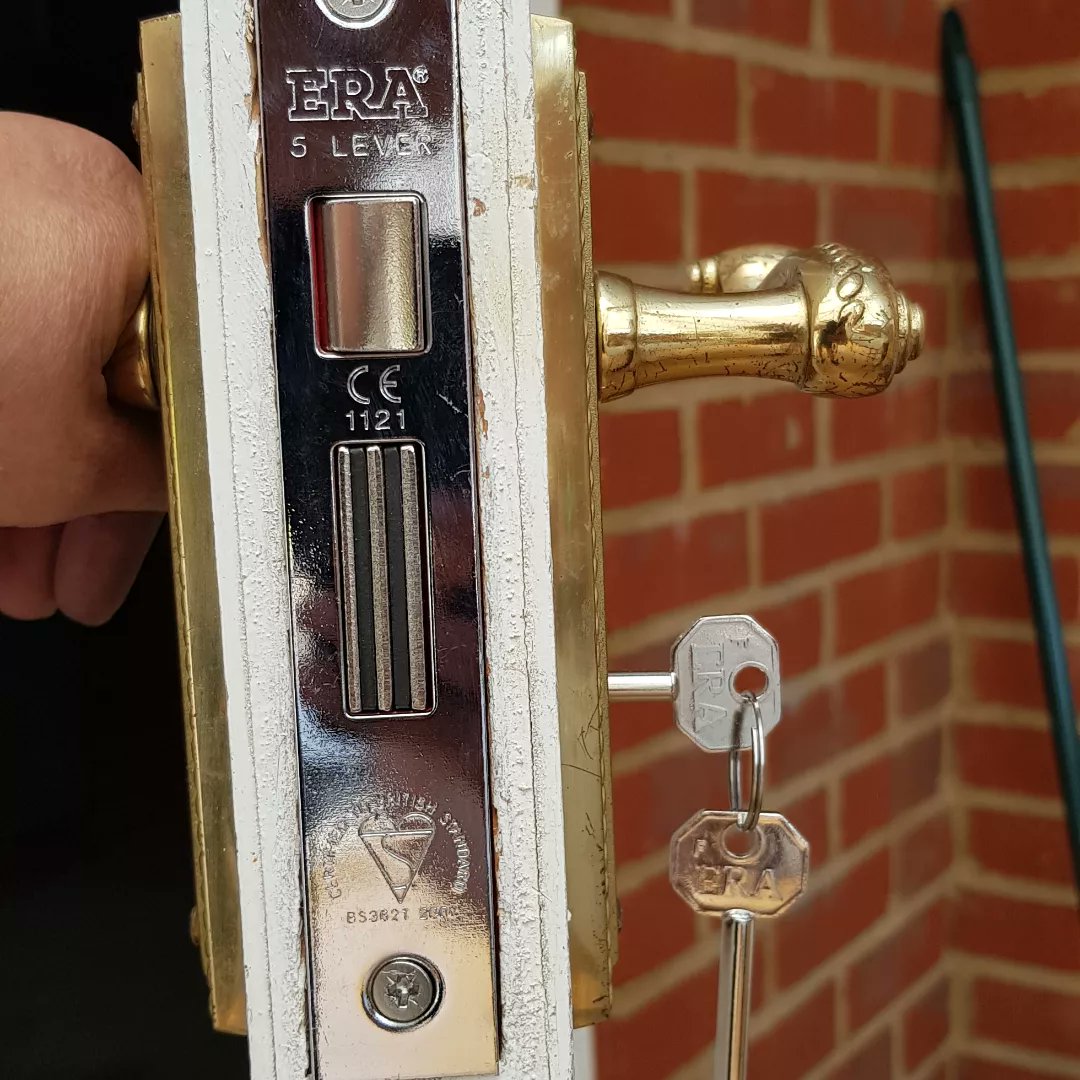 Champion Lady Locksmith tweet media