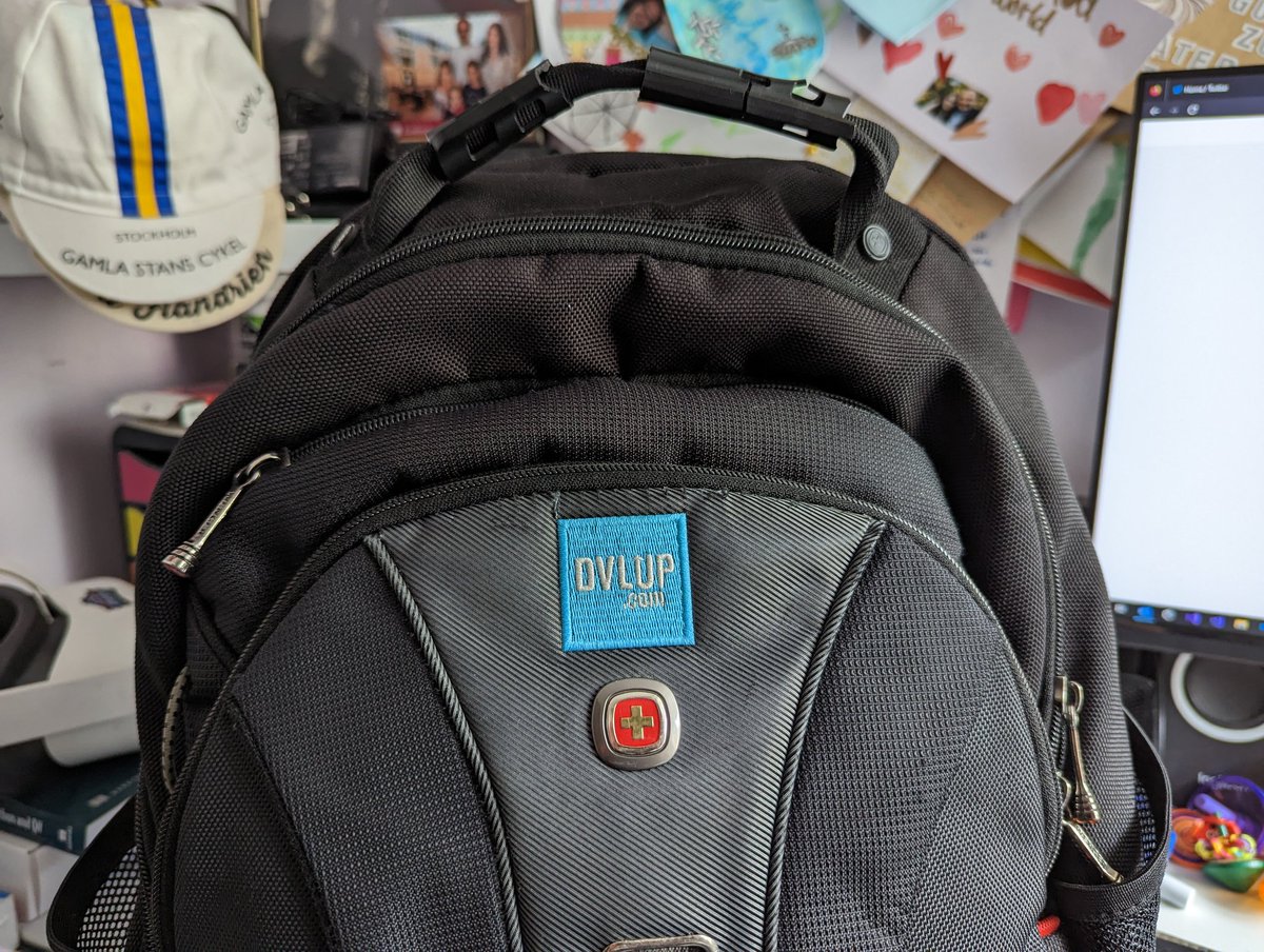 rschu's tweet photo. RIP DVLUP backback ๐
After 10 years or so my trustworthy companion is broken and has been replaced by another backback. ๐
Who remembers the Nokia DVLUP program for Windows Phone? ๐ด
#dvlup #nokia #RIP https://t.co/IoKnGMACUb