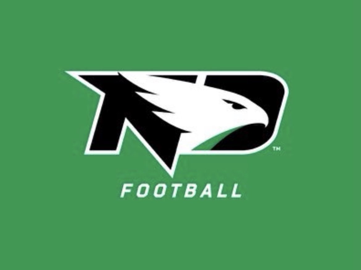 SamOstrenga's tweet photo. After an amazing conversation with @BubbaSchweigert I am blessed to say I’ve received a D1 offer from the University of North Dakota! @jschwenzfeier @dfreund7 @AllenTrieu @McNamaraRivals @Evan_Flood @23botter @coachkaminski @SunPrairieFB https://t.co/lFN16GRO85