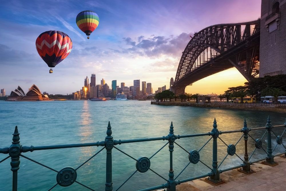 Hot air ballooning over Sydney Bay 🇦🇺