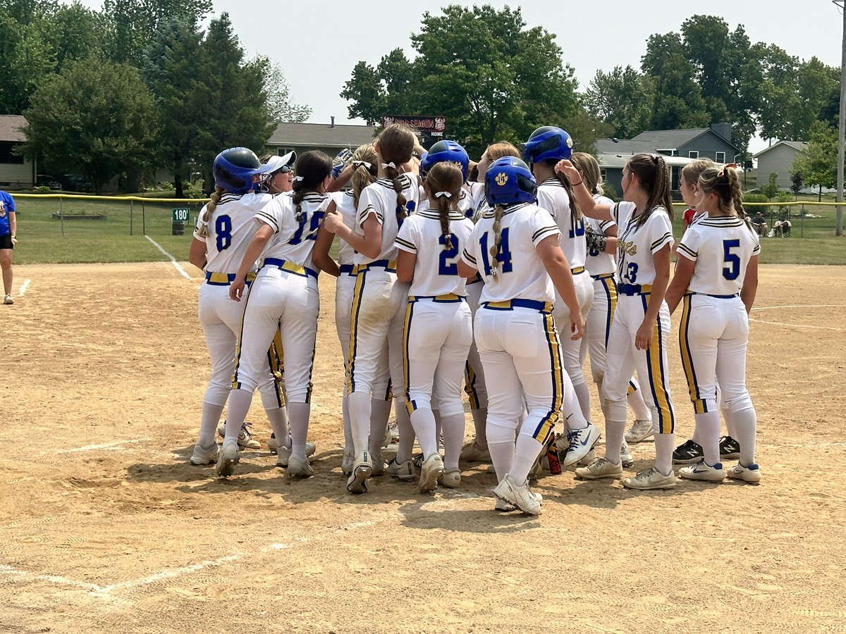 Final! <a href="/BentonBobcatSB/">Benton Bobcat Softball</a>  delivers ELC’s first loss of the season in a 14-0 shutout in 5 innings! Nice win, Bobcats! <a href="/jtlinder/">Jeff Linder</a>