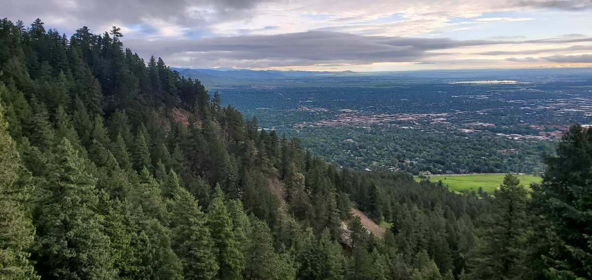 NeurosciAllgire's tweet photo. Ended #PNIRS2023 by climbing a mountain at 6am https://t.co/HlO3vYKXRq