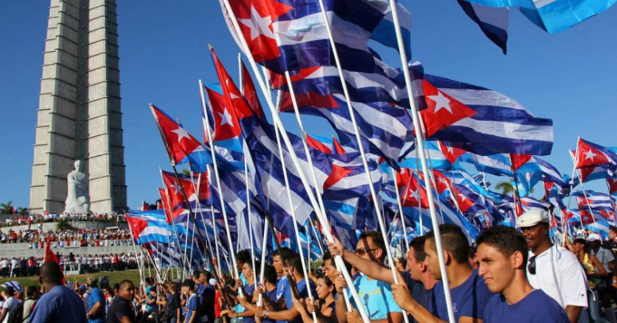 La historia de #Cuba🇨🇺 se distingue por la dignidad, los valores humanos y el encauzamiento feliz de las personas, al ejercer sus plenos derechos en la sociedad.

#CubanosConDerechos