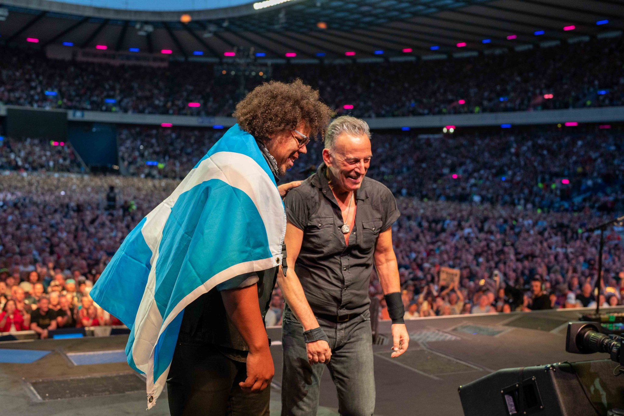 Bruce Springsteen on Twitter "Edinburgh. May 30, 2023. 📸 Rob DeMartin