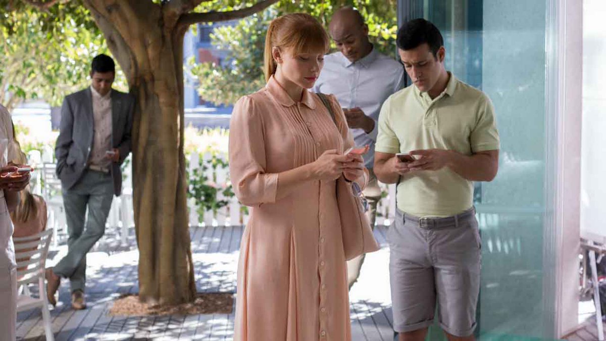 sahbymehalla's tweet photo. France 2 prévoit de proposer une nuit spéciale dédiée à Black Mirror !

Une sélection de 6 épisodes sera diffusée les 3 et 4 juillet :
"Haine virtuelle" (S03E06)
"Chute libre" (S03E01)
"Crocodile" (S04E03)
"USS Callister" (S04E01)
"San Junipero" (S03E04)
"Pendez le DJ" (S04E04). https://t.co/WuAaeWS4k1