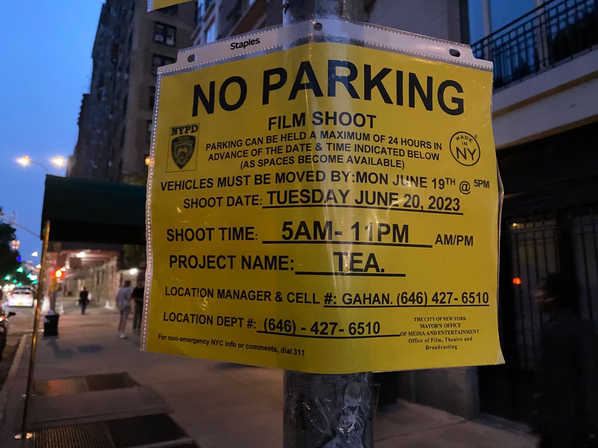 joanna1680's tweet photo. @warrenleightTV Seen on Central Park West between 96th and 95th streets https://t.co/oj7Fyg5EWj