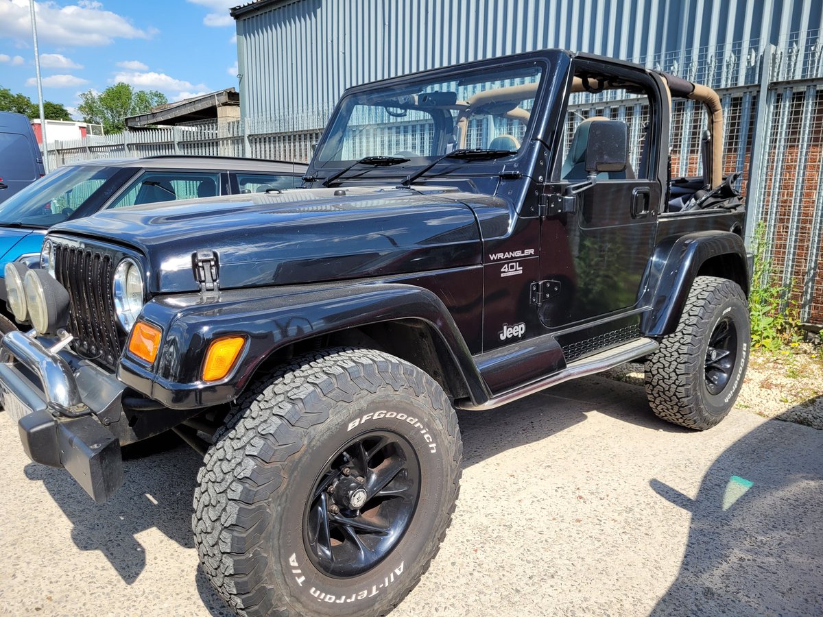 Jeep Friday 🙃