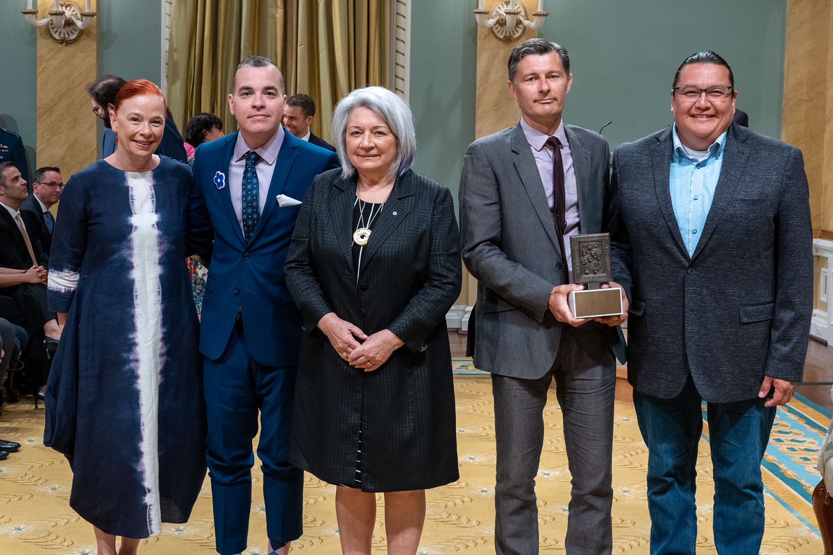The importance of fair and accurate journalism cannot be understated.

#GGSimon was honoured to present the #MichenerAwards to exceptional journalists for outstanding public service unbiased journalism during a ceremony @RideauHall.