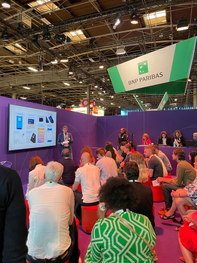 Bertrand Cizeau (@bertrandcizeau) on Twitter photo 🚀 <a href="/Hellobank_fr/">Hello bank! France</a> fête demain ses 10ans, une occasion de revenir sur son évolution lors de #VivaTech. Quid de l’avenir ?
👉 Une relation digitalisée toujours plus conversationnelle, exploitant le meilleur de la #tech dont l’#IA et de l’accompagnement humain. 🚀 <a href="/Hellobank_fr/">Hello bank! France</a> fête demain ses 10ans, une occasion de revenir sur son évolution lors de #VivaTech. Quid de l’avenir ?
👉 Une relation digitalisée toujours plus conversationnelle, exploitant le meilleur de la #tech dont l’#IA et de l’accompagnement humain.