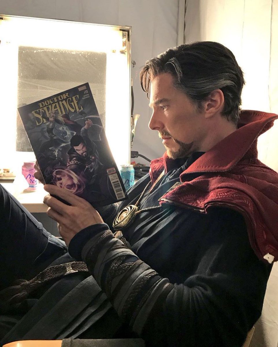 #RedBatch #BenedictCumberbatch When he read the 'Little Red Hen' or when he read #DoctorStrange wearing a red cape!