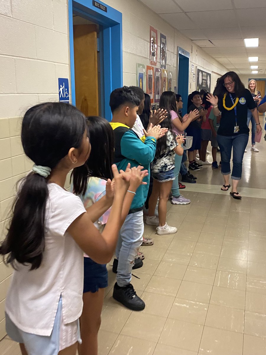 Ellen Mukai tweet media