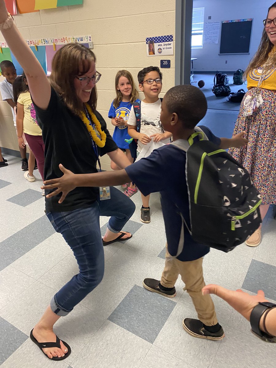 Ellen Mukai tweet media