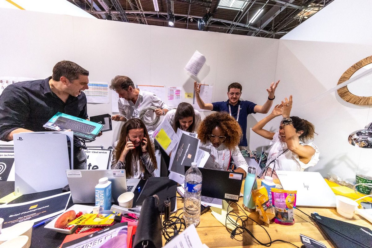 .<a href="/VivaTech/">VivaTech</a> <a href="/orange/">Orange</a> l’équipe RP/Event en feu ! Bravo <a href="/AurelieHam/">Aurelie Ham</a> <a href="/mendes_nathalie/">Nathalie Mendes</a> <a href="/Cecilehaslund/">Cecile Haslund</a> @didifayetall <a href="/fatimarahil/">Fatima Rahil</a> <a href="/RicRousseau/">Richard Rousseau</a> <a href="/claire_doisy/">Claire Doisy</a> <a href="/sylvainbruno/">Sylvain BRUNO</a> @anne_Imb <a href="/jborsoni/">Jborsoni ن</a> <a href="/Orange_Future/">Hello Future</a>