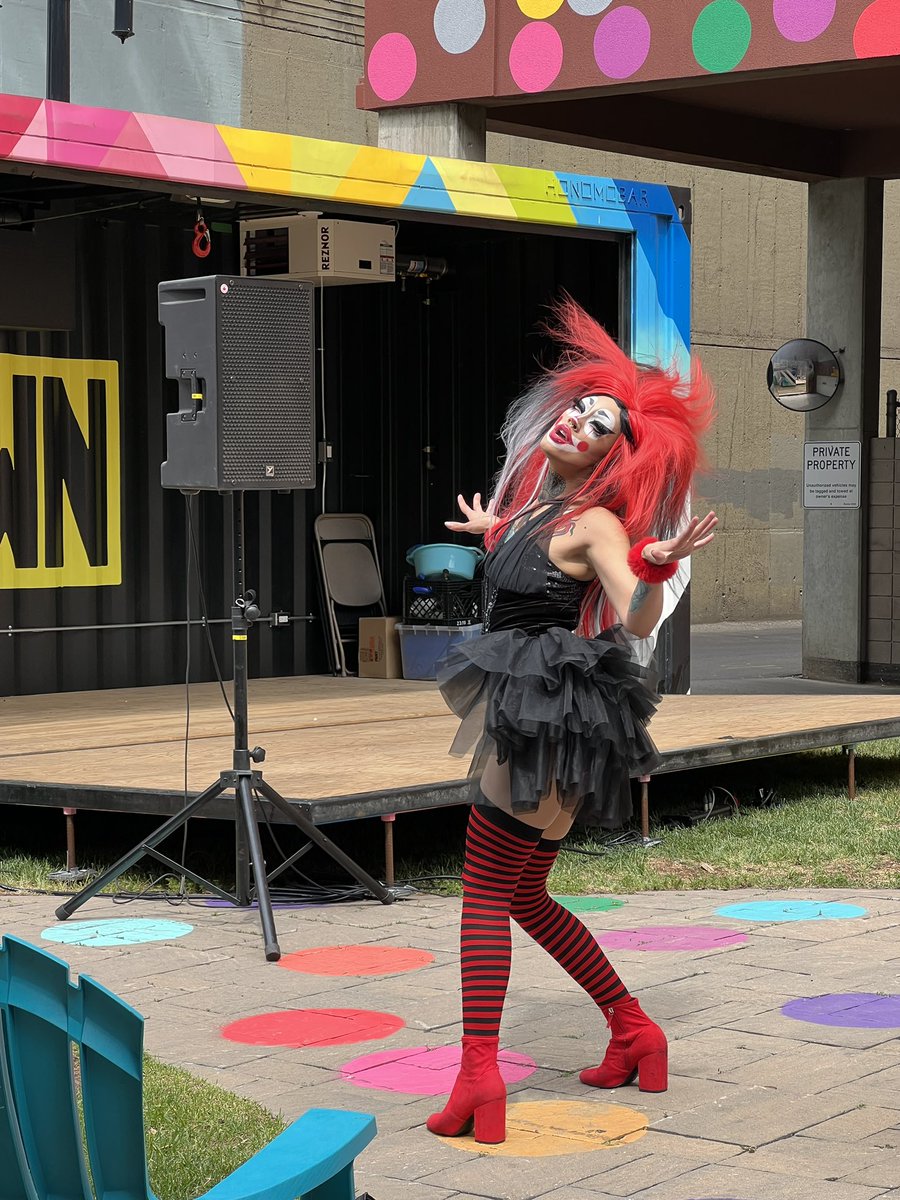 DECLorg's tweet photo. Confetti Fridays is underway! The amazing talent of @PartyQueensYEG!

Performances in Michael Phair Park every Friday this summer noon-1pm. #meetmedowntown #yegdt https://t.co/WIxpZlf16j