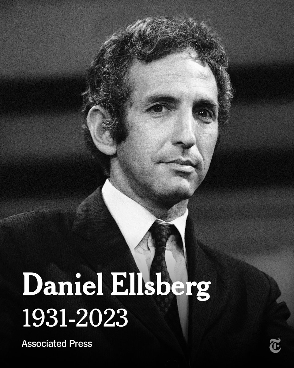 Breaking News: Daniel Ellsberg, who leaked the Pentagon Papers and disclosed the secret history of American lies in Vietnam, has died at 92. nyti.ms/3Ny16C1