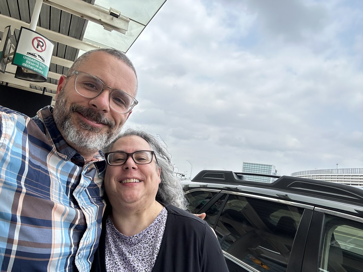 mishy840's tweet photo. When you have to go east to go south, you get your brother to take you for lunch. Thanks Gord. #whycantItaghim #youcantgetanywherefromRegina https://t.co/ywIvUJRKN4