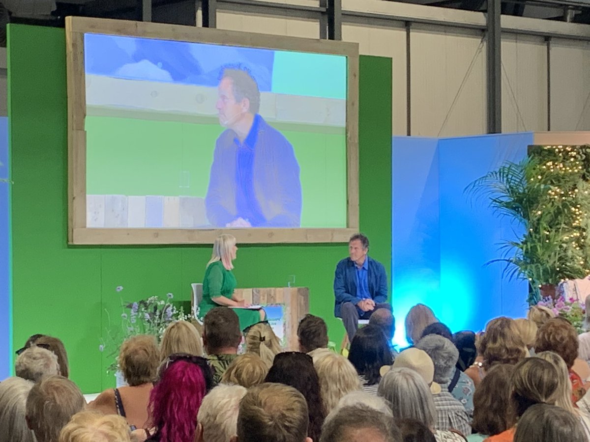 Day off the tools with the Don #gardenersworldlive #Monty #learnfromthebest