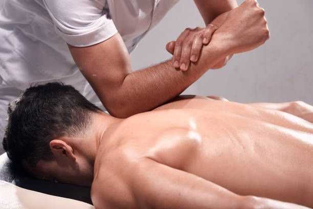 Massage as a career is one that encourages you to improve yourself. Indeed, once you graduate (and have your license), you can choose to pursue anything from aromatherapy and prenatal massage to trauma care, infant massage, or sports massage therapy!