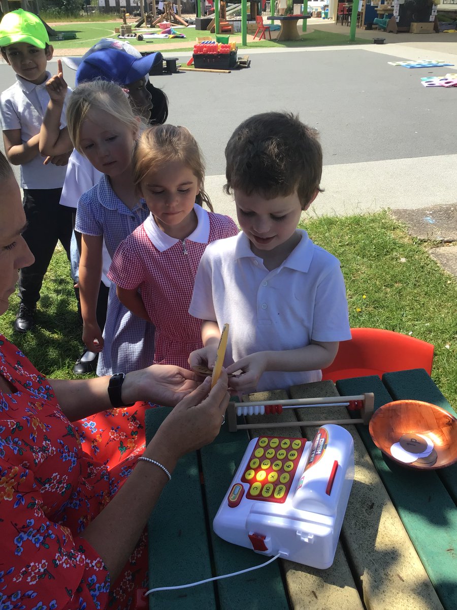 easterside_a's tweet photo. We have been practising counting doubles this week. Today we used our knowledge of doubles to count out the pennies to buy an ice pop. They were delicious!😋 ☀️ 🍦 #EastersideEarlyYears #EastersideMaths https://t.co/S643guCWNr