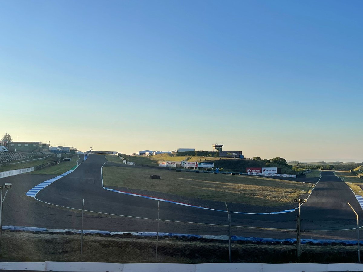 CigmaRacing's tweet photo. The Cigma Racing team arrived in #Scotland yesterday. 🏴󠁧󠁢󠁳󠁣󠁴󠁿

We are at #Knockhill for the next round of the #britishjuniorsupersport

Nathan-Ellis (and everyone else!) is looking forward to getting out on track again.

#motorbikeracing #motorbikes #bikeracing #bsb #livingthedream https://t.co/X9BY95mMHA
