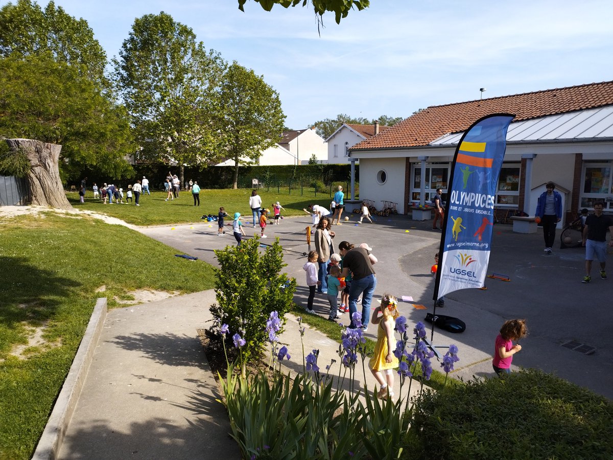 🤸‍♂️Clap de fin des Olympuces 2023. Nos 1850 enfants de maternelles sont en route pour <a href="/Paris2024/">Paris 2024</a>. Un grand merci à nos partenaires et aux familles pour la réussite de cette animation incontournable. <a href="/BlanchardRaphaL/">Raphaël Blanchard</a>  <a href="/pepanier/">GODIN PANIER Pierre-Emmanuel</a> <a href="/UGSELnationale/">UGSELnationale</a> <a href="/EpsMarne/">équipe EPS Marne</a> <a href="/AcReims/">Académie de Reims</a> <a href="/ChristianBruyen/">Christian Bruyen</a>