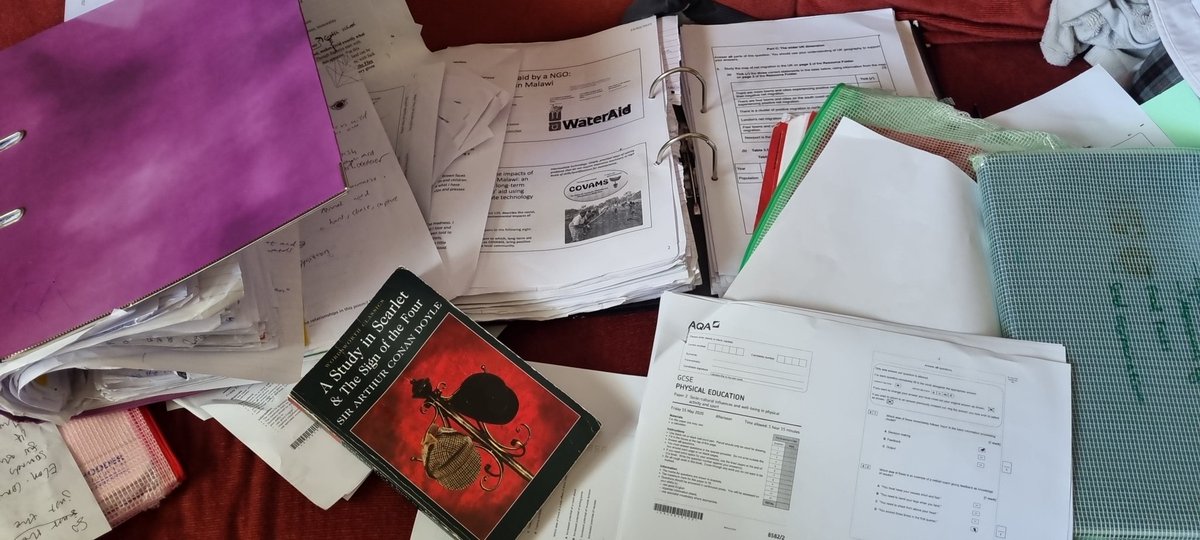 bayvel_p's tweet image. Hooray!!!! #gcses2023 #gcse2023 #GCSE are behind us!!!!