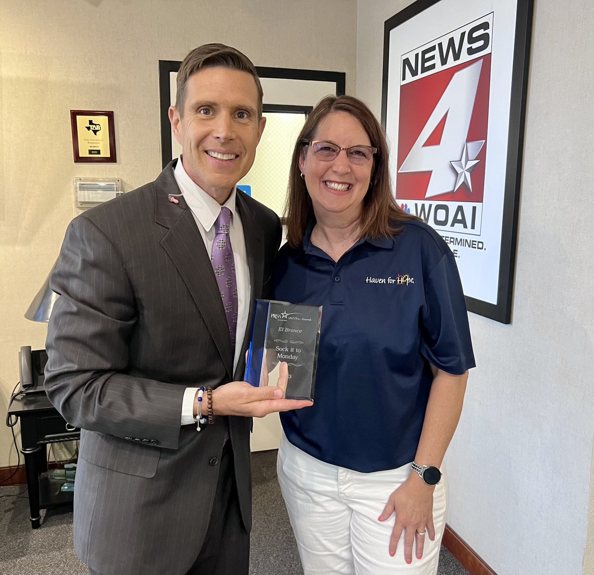 DavidChancellor's tweet photo. Thank you to Terri Behling and Haven for Hope for leading the way on our Sock it to Monday sock drive last fall.

Because of that--we won the Award for Excellence at the PRSA San Antonio Del Oro Awards, but also collected 4K pairs of socks!

Not bad for our "little sock segment". https://t.co/oCdEwmLGqJ