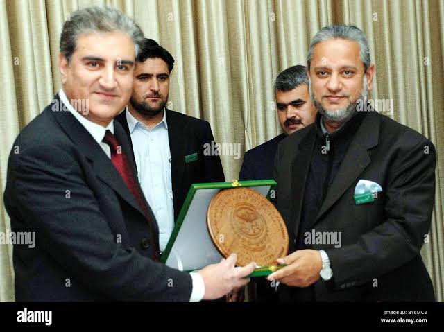 RizwanAbbasiPak's tweet photo. سردار عتیق صاحب پر بے بنیاد الزامات اور پتلا بنا کر جلانے کی مزمت کرتے ہیں ۔ایسے اوچھے ہتھکنڈے استعمال نہ کریں جس سے انتشار کو جگہ ملے ۔
@sardarattiquemc 
@SardarTanveerIK https://t.co/BW4S5eSlJS