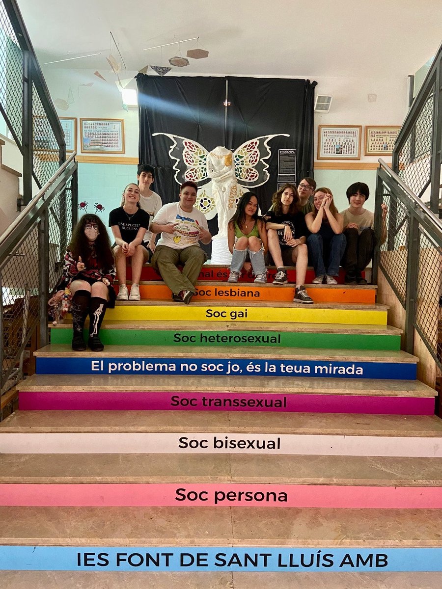 Intersexualidad, trabajo realizado por el alumnado del bachillerato artístico, en la asignatura de volumen. #inclusión # diversidad
instagram.com/p/CtjBJ7TtsPb/…