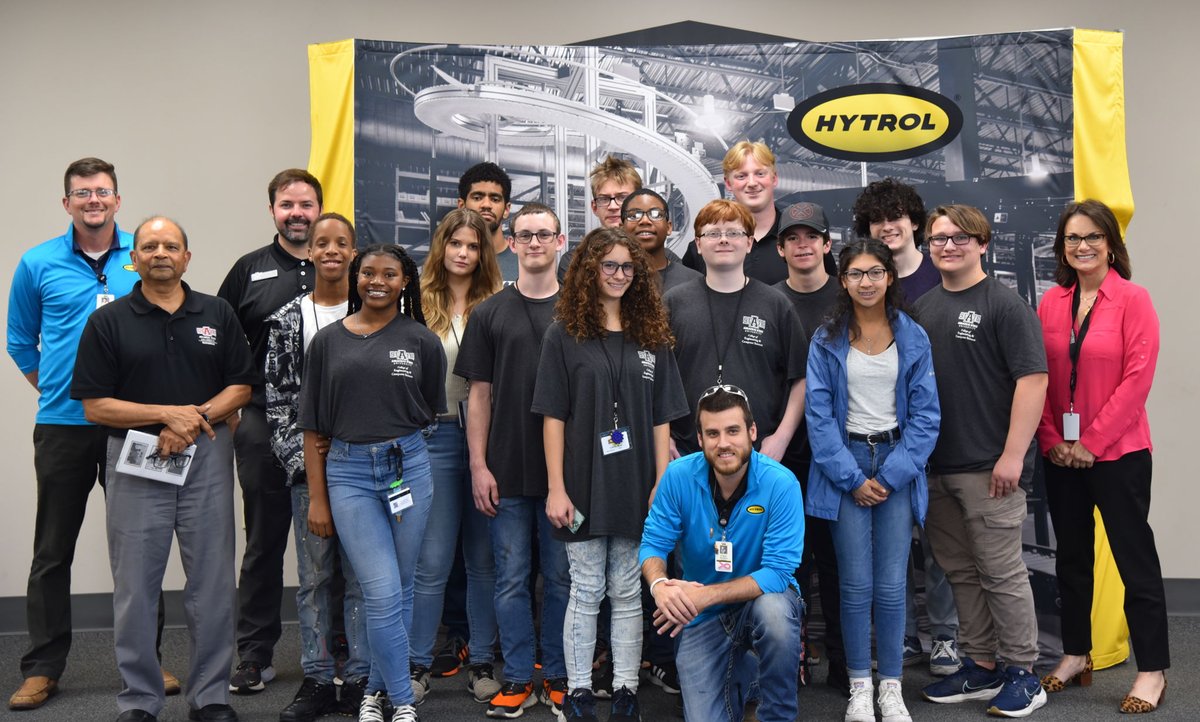 hytrol's tweet photo. This week we partnered with @ArkansasState to host their annual Engineering &amp; Coding Camp. Campers toured our Jonesboro facility, assembled a conveyor, and discovered the opportunities Hytrol has to offer. Thank you for being here! #leadtheway #community #hytrolhowls #wolvesup https://t.co/fdXlqICBkj