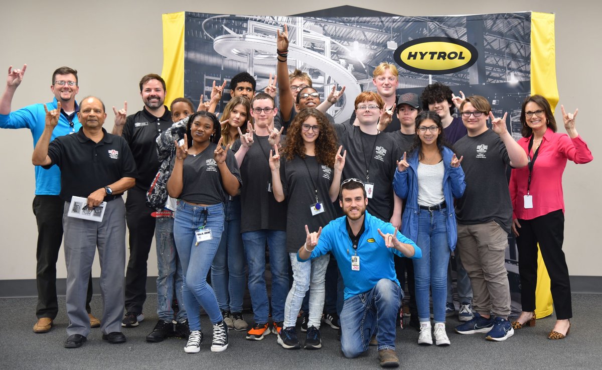 hytrol's tweet photo. This week we partnered with @ArkansasState to host their annual Engineering &amp; Coding Camp. Campers toured our Jonesboro facility, assembled a conveyor, and discovered the opportunities Hytrol has to offer. Thank you for being here! #leadtheway #community #hytrolhowls #wolvesup https://t.co/fdXlqICBkj